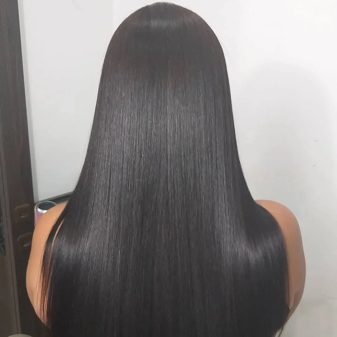 Cabelo preto longo liso espelhado